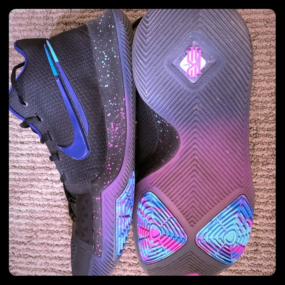 Nike Kyrie Irving 3 ‘Flip the Switch’ Sz 10